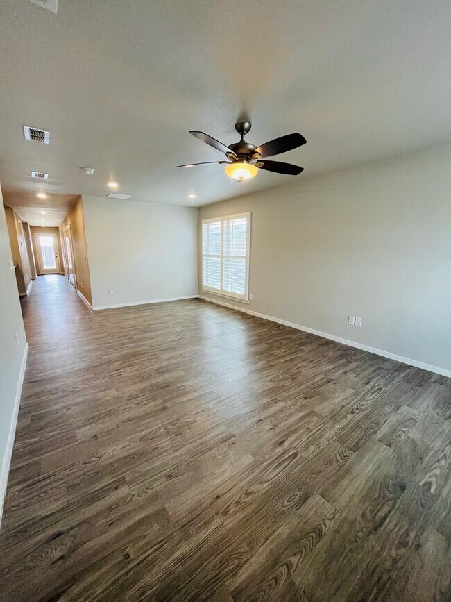 Photo - Bell Farms - 2418 Unidad A