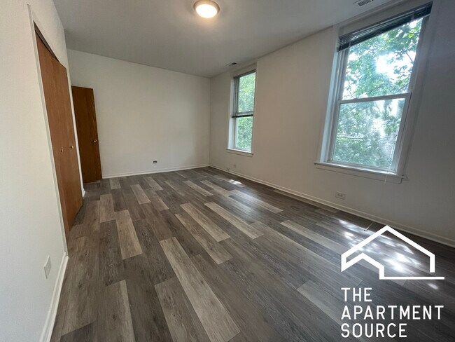 Photo - 1844 W Henderson St Unit TH