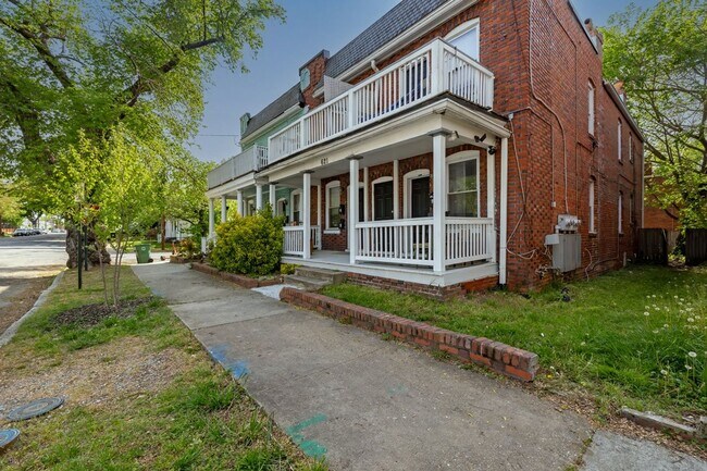 Building Photo - 621 N 32nd St Unit D