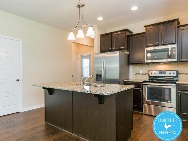 Photo - 105 McDowell Pkwy