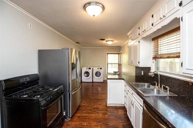 Photo - 3605 Park Ridge Blvd