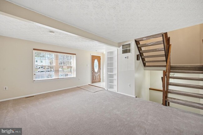 Building Photo - 5831 Rock Forest Ct