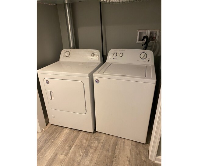 Photo - 2922 Grantley Ave Unidad 4 W/ Priv. Bath Available $850