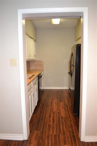 Photo - 404 Benjamin St