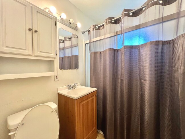 Photo - 2 Bedroom Home with Spacious Backyard