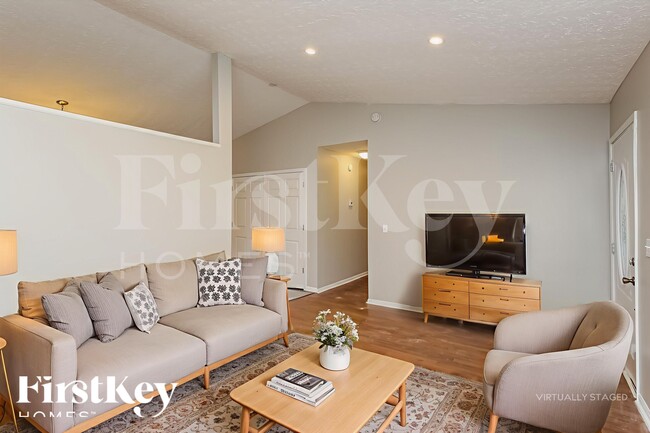 Photo - 432 Shady Ln Cir