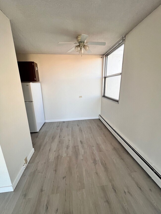 Photo - Apartment in 1 Bedroom Apartment in Oliver – Steps to Downtown Unit 803