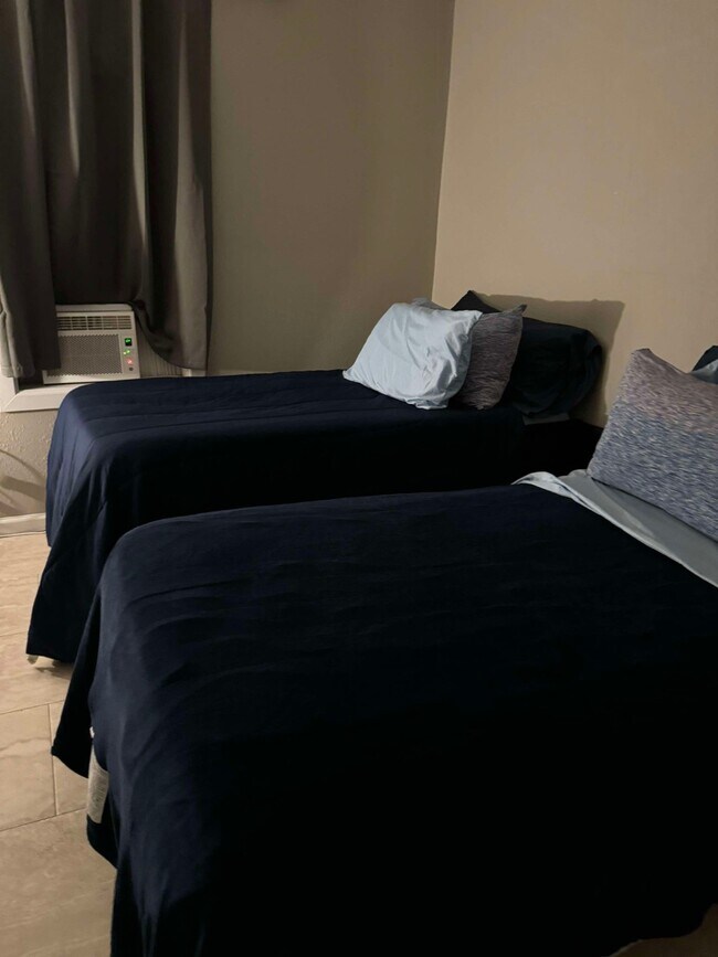 Photo - 695 Grimes Ave