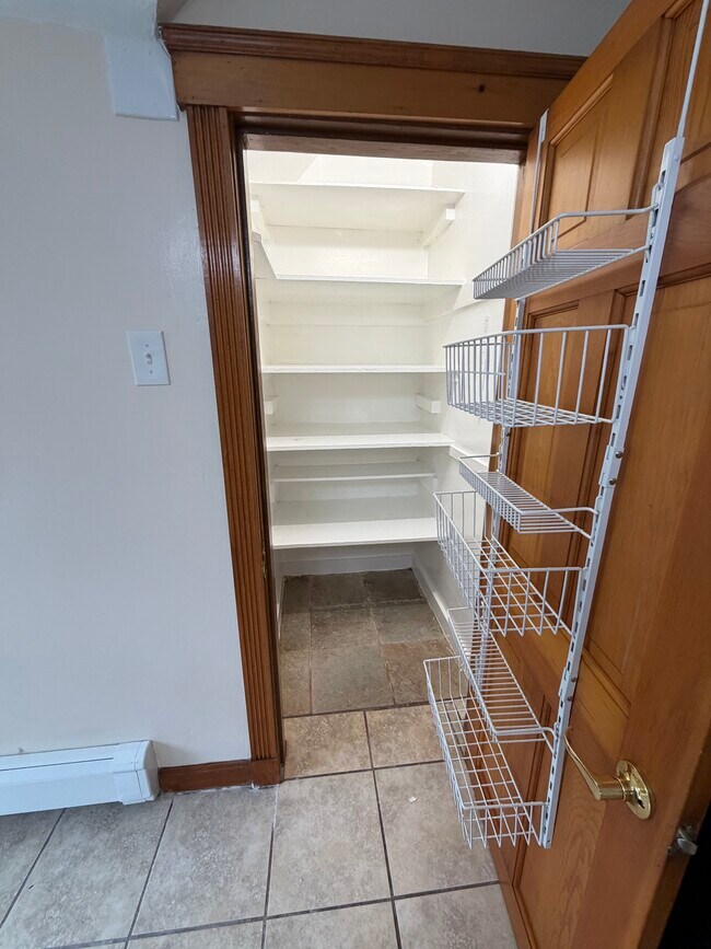 Photo - 39 Farquhar St Unit 3