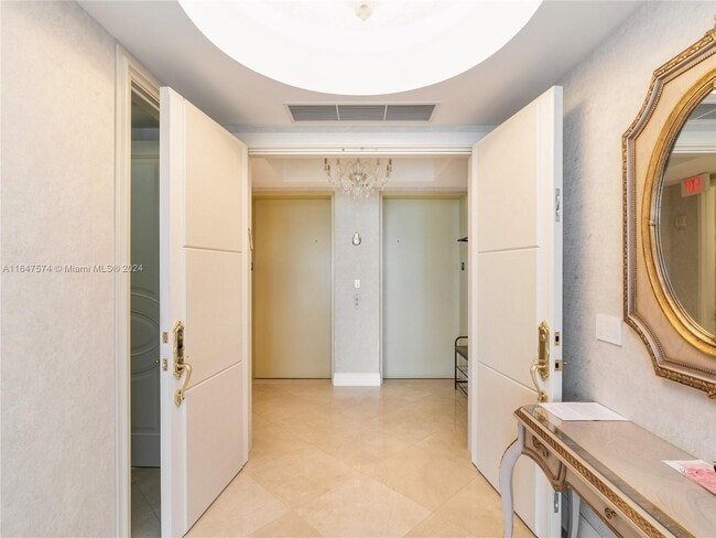 Photo - 18101 Collins Ave Unidad 601