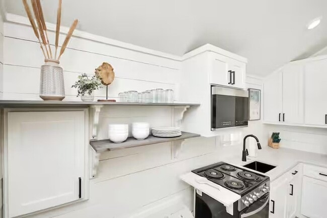 Photo - 5324 Avenue L