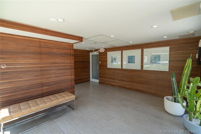 Photo - 1600 West Ave Unit 205