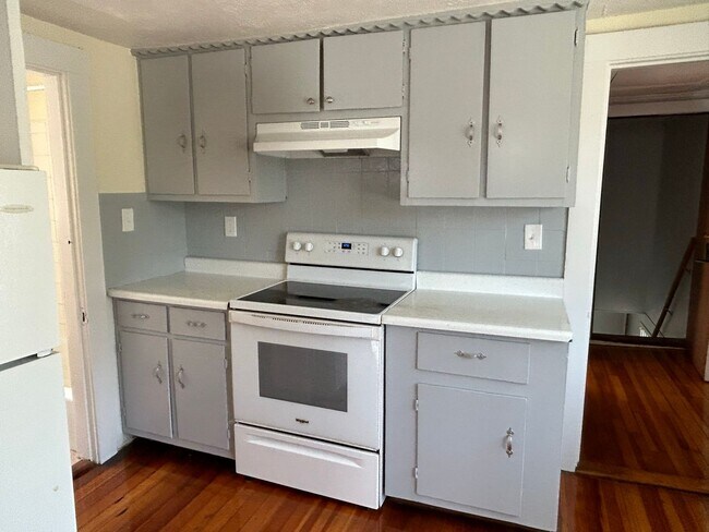 11 Clark St Unit 11 Clark St - 2nd Fl