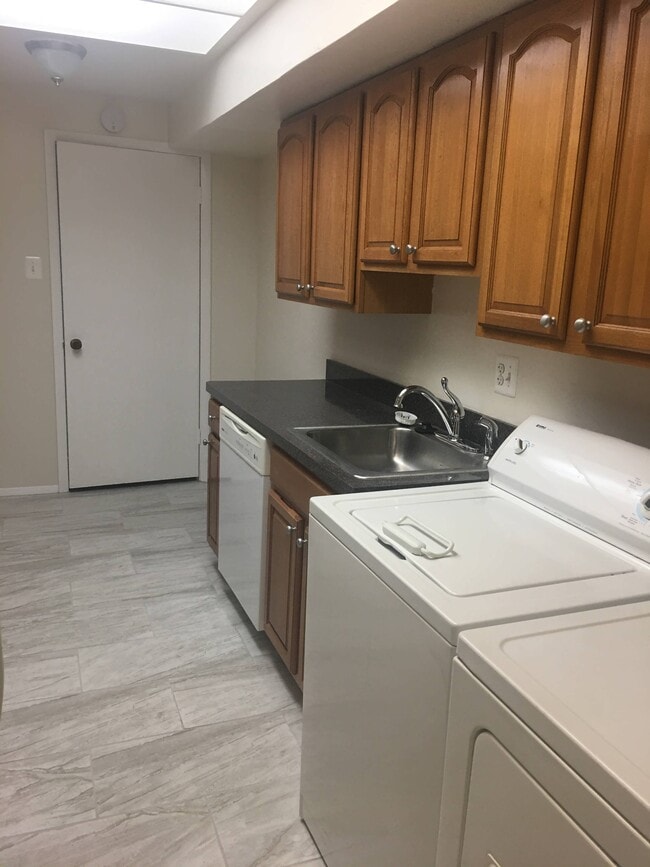 Photo - 10241 Prince Pl Unit T3