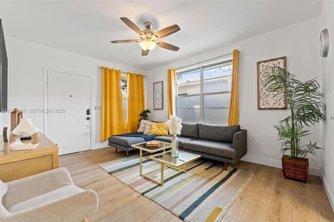 Photo - 2453 SW 17th St Unidad 2453