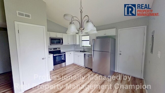 Photo - Adorable 2 BD/1 BA Duplex with Covered Back Patio