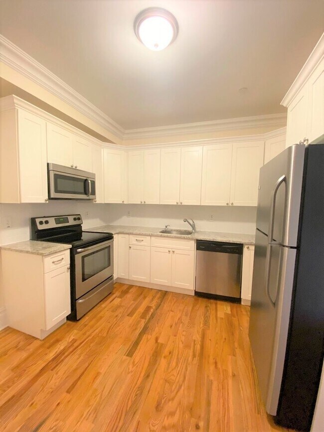 Photo - Ponciana Apartments: Contemporary Comfort and Affordable Luxury in North Bergen!