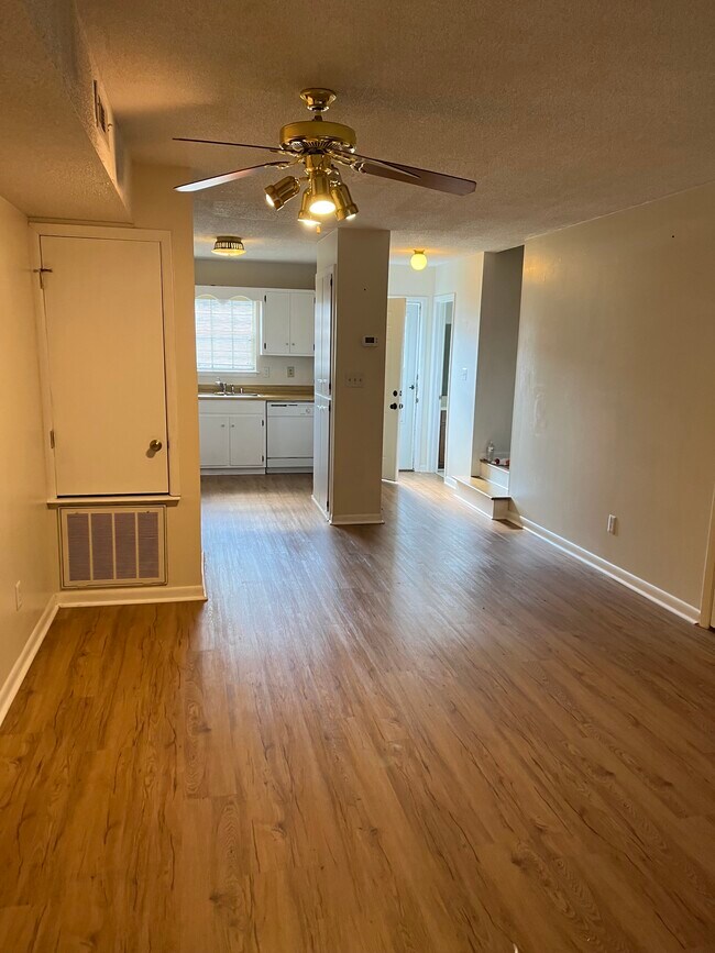 Photo - 203 Marinawoods Dr SE Casa Adosada