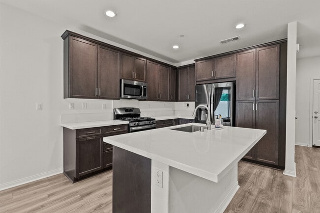 Building Photo - 14610 Isla Vista Dr