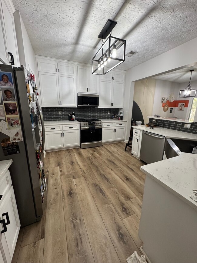 Building Photo - 980 Mays Ln SW