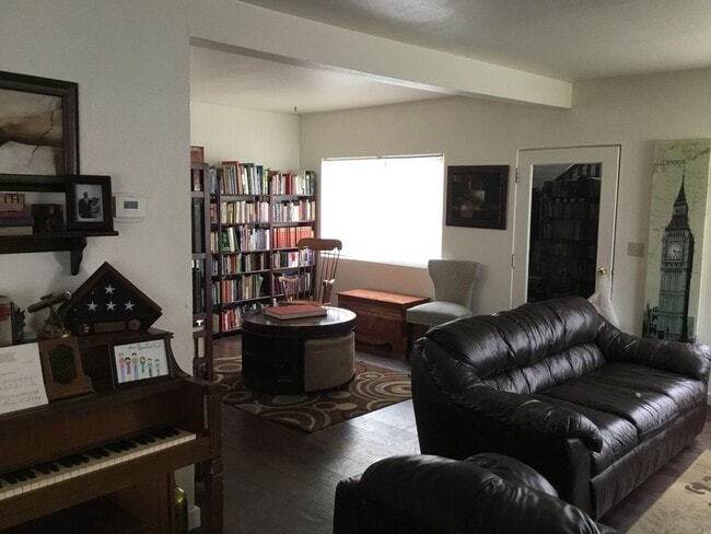 Photo - 348 N Washington St