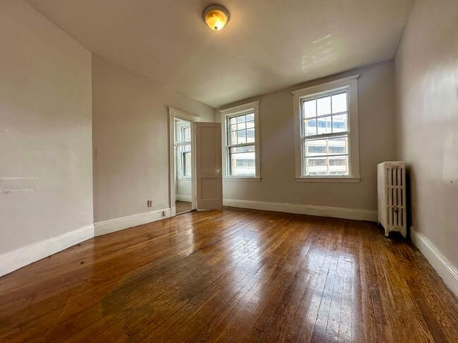 Building Photo - 24 Sidlaw Rd Unit 28-6 Rental