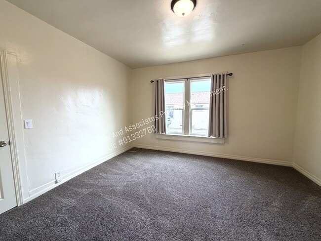 Photo - 5120 Union Ave