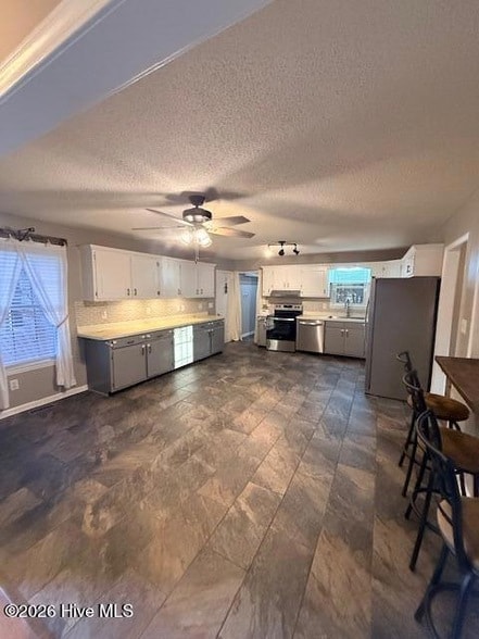 Photo - 991 Hardesty Loop Rd