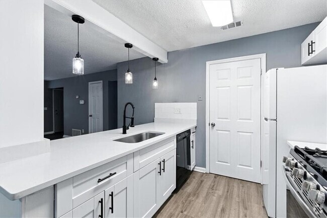 Building Photo - 3009 Hawthorne Pl Rental