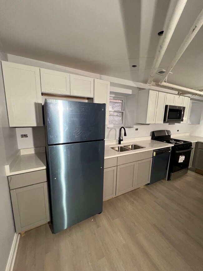 Photo - 5428 S Drexel Ave