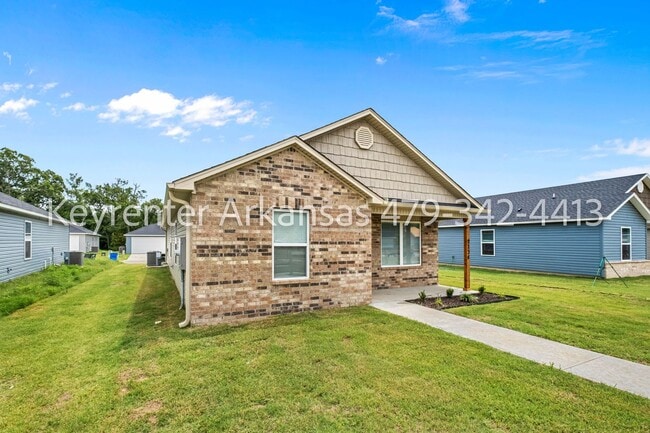 Photo - Stunning Newer Construction in Fayetteville!
