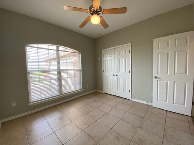 Photo - DON'T MISS THIS INCREDIBLE SOUTHSIDE LEASING OPPORTUNITY!