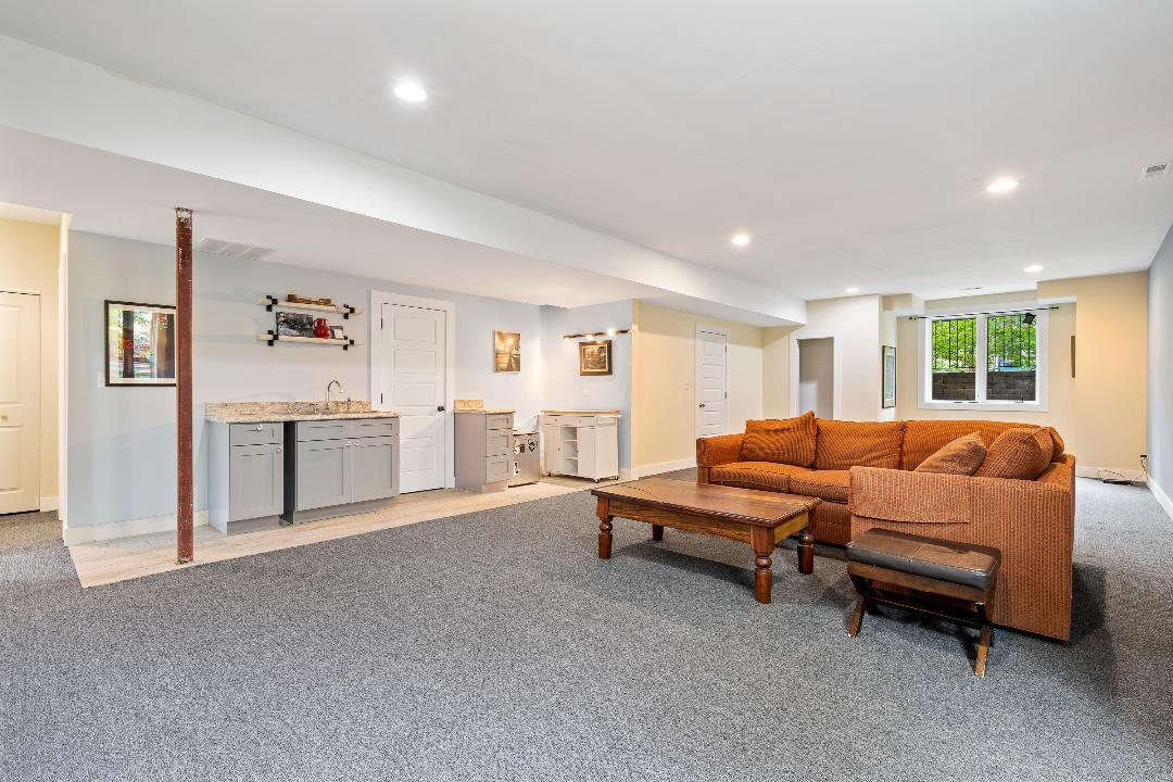 Photo - 2001 McDaniel Ave