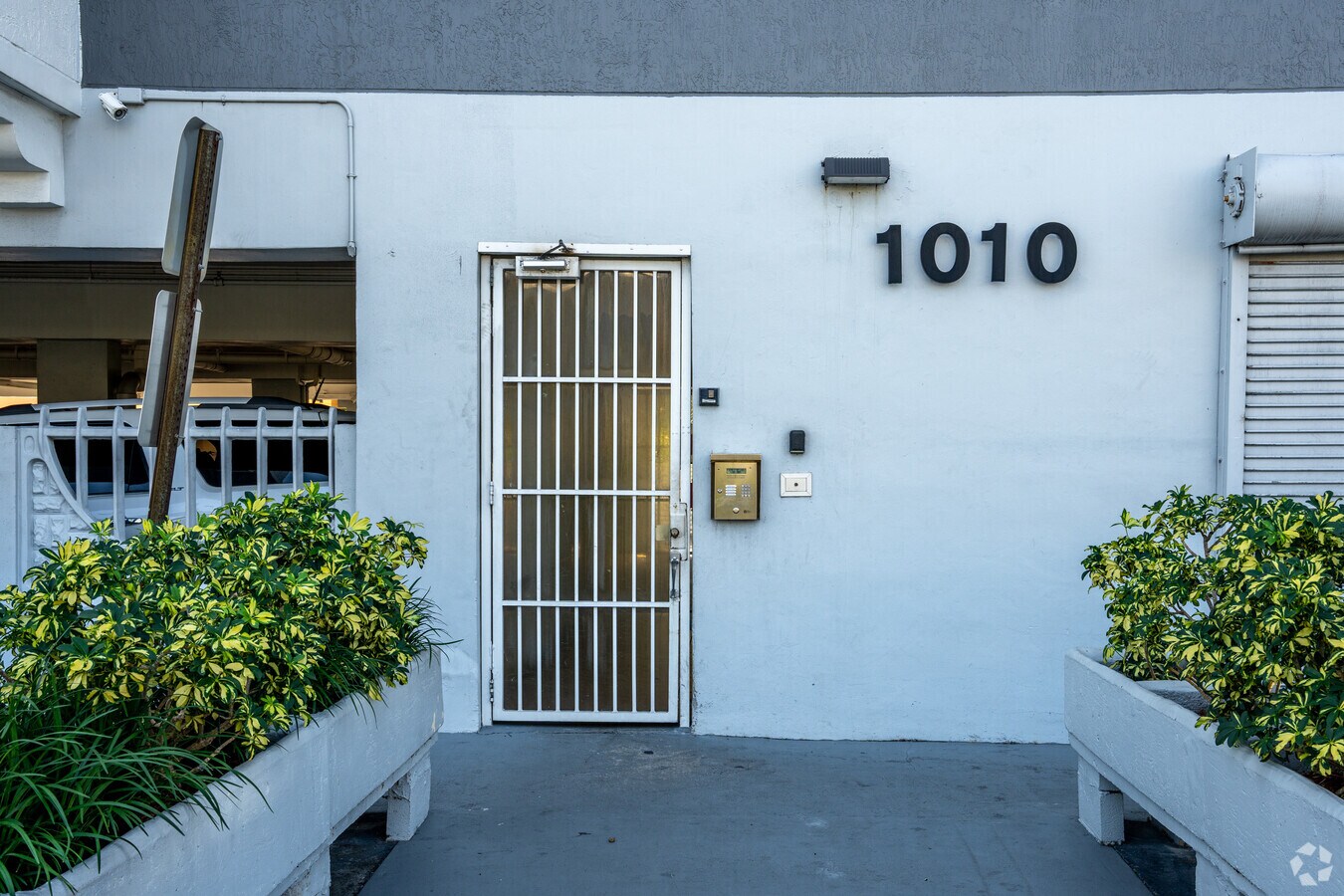 1010 NW 11th St, Miami, FL, 33136 - Aragon Plaza Condominiums