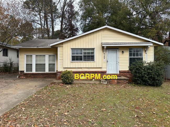 3 Bd, 1 1/2 BA, home in Jacksonville - 3 Bd, 1 1/2 BA, home in Jacksonville