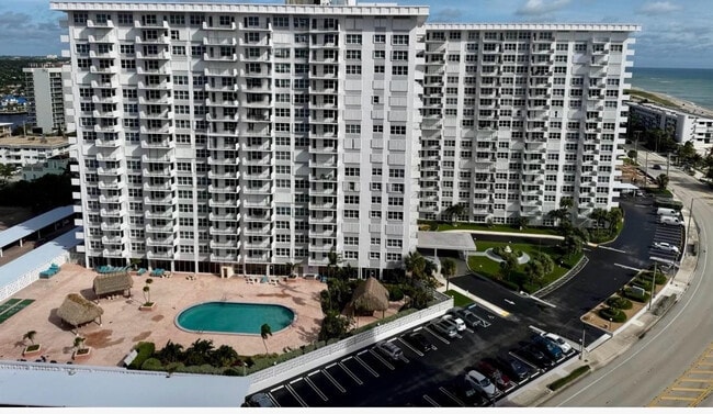 Building Photo - 405 N Ocean Blvd Unit 207