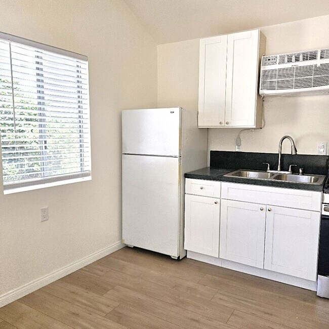 5301-5303 Cartwright Ave.