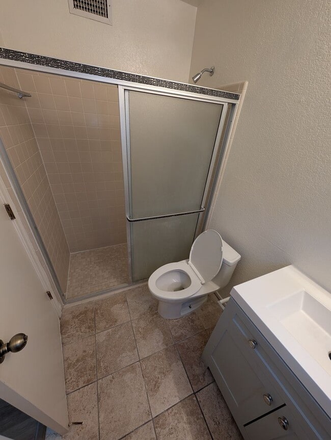 Photo - 1430 N Leawood Pl