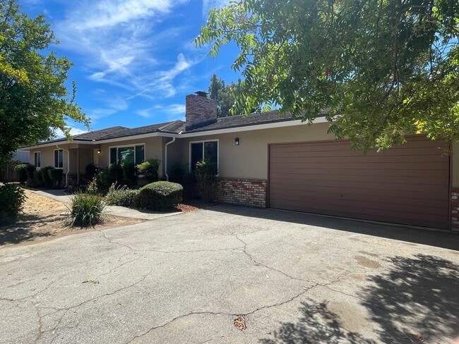 Photo - 17695 Laurel Rd