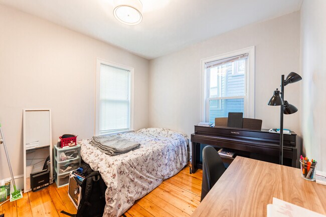 Photo - 24 Boylston St Unit 2