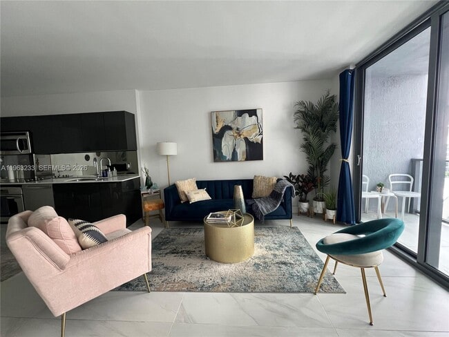 Photo - 31 SE 6th St Unit 1404