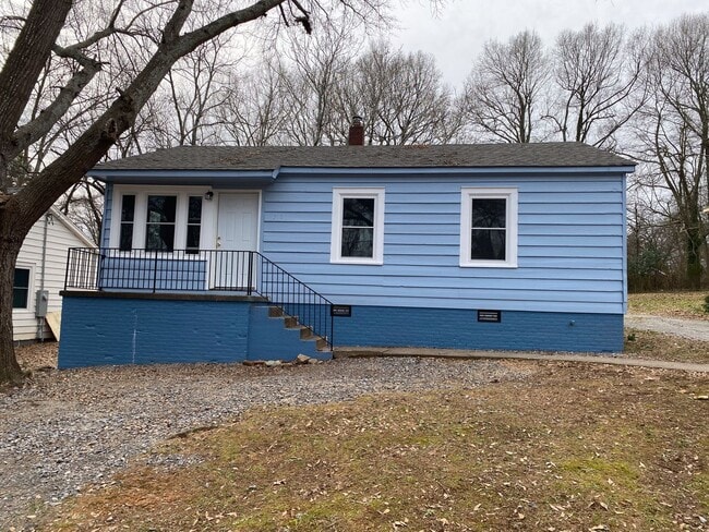 Photo - 312 Willow Ln