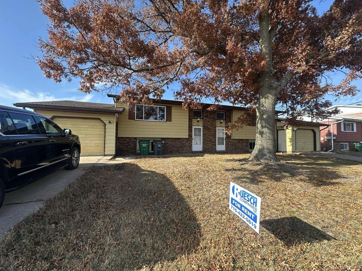 2 Bedroom Duplex - 2 Bedroom Duplex