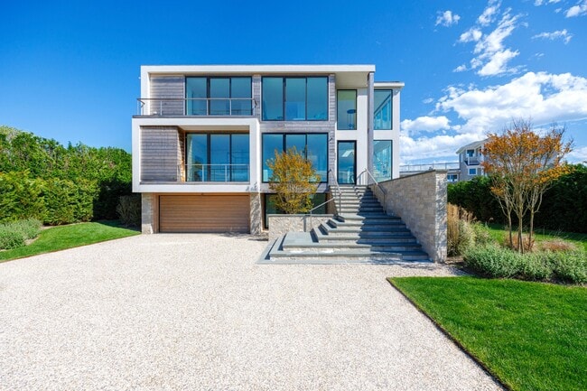 Building Photo - 345 Dune Rd