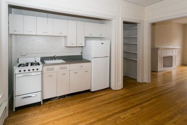 Photo - 805 Dempster St Unidad W4