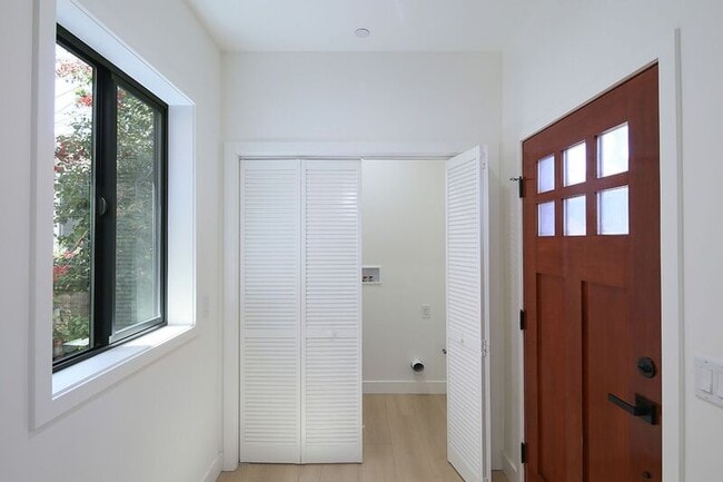 Photo - 2121-2123 Glenada Ave