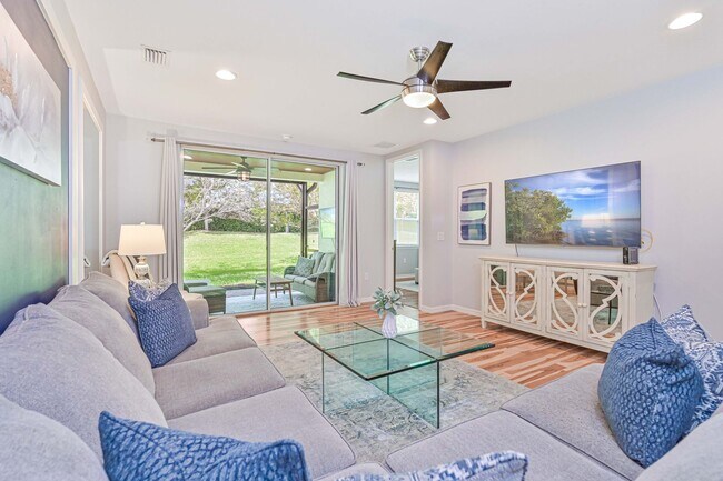 Photo - NOW AVAILABLE - Villa in Naples Reserve!!