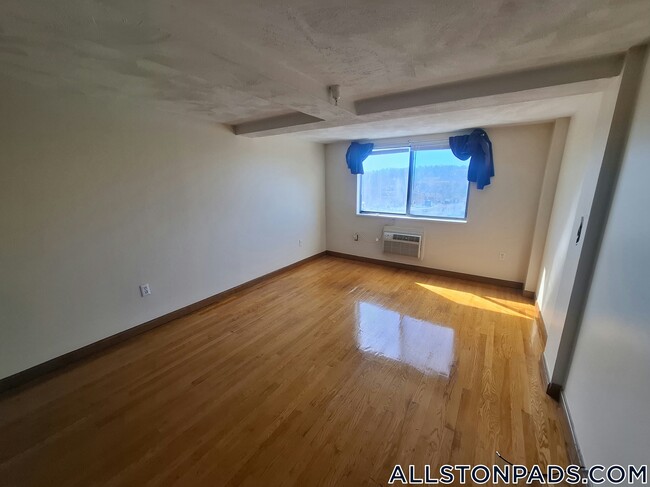 Photo - 1110 Commonwealth Ave Unidad 607