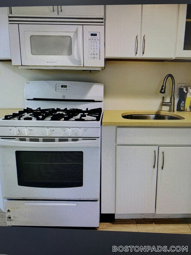 Photo - 167 Summer St Unit B