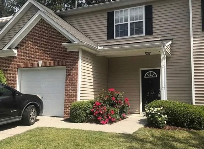 Photo - 3135 Manhasset Ln Townhome